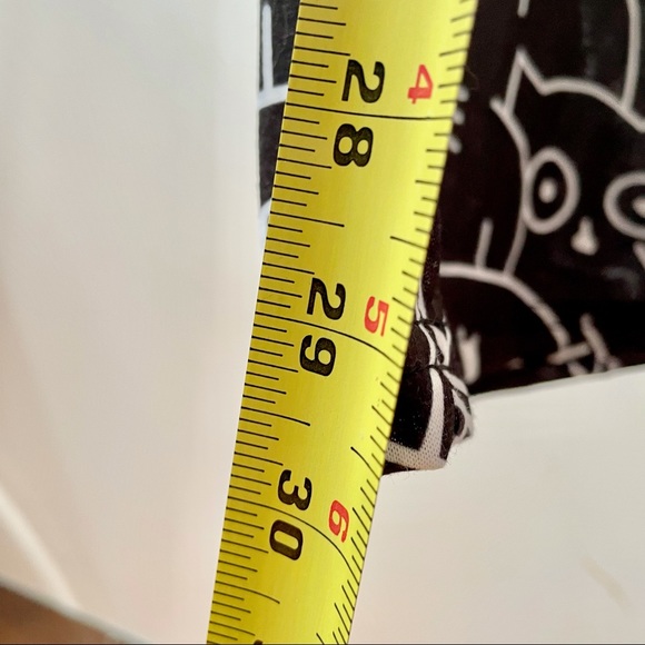 The CAT’S PAJAMA pants, large, $12 - Picture 8 of 12